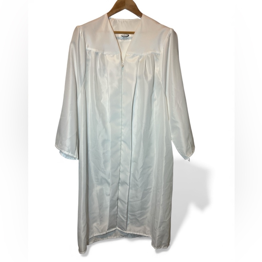 Jostens White Graduation Robe Full‎ Zip #MD3754633R Ceremony Gown Regalia